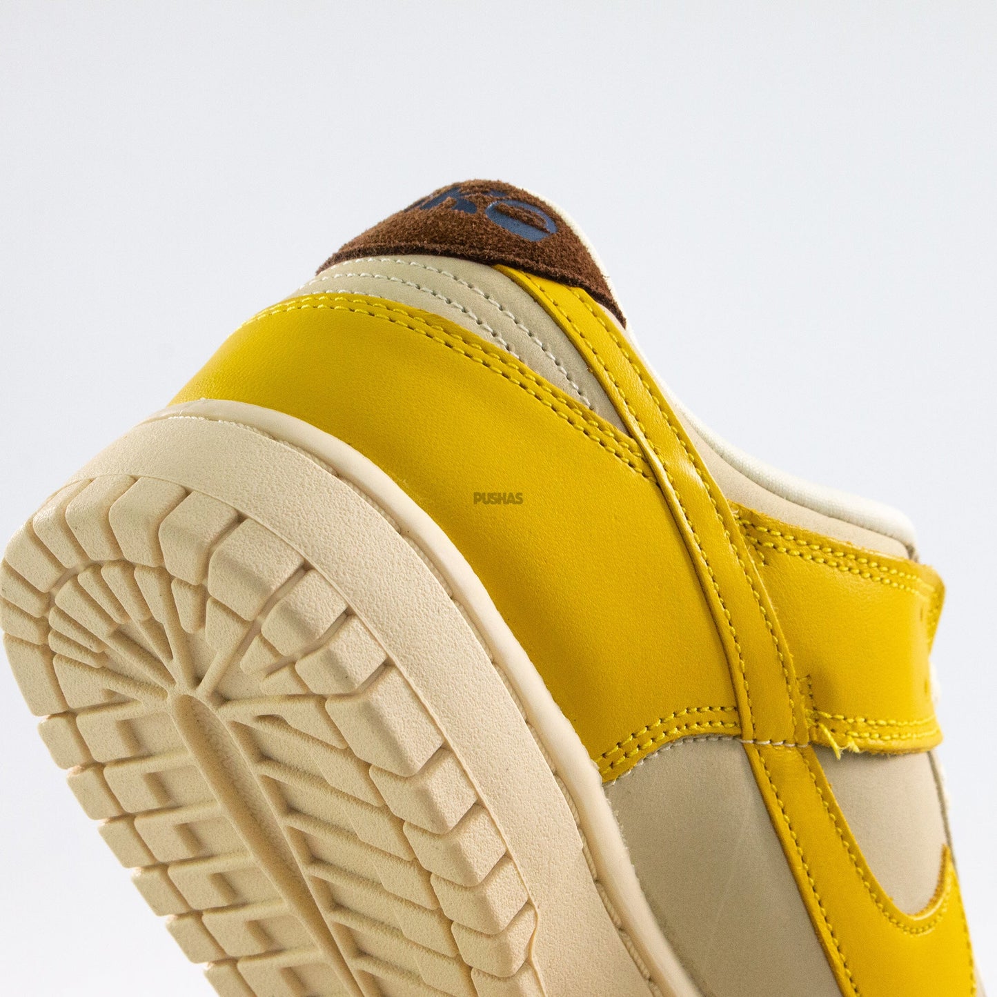 Dunk Low 'Banana' Women's (2022)