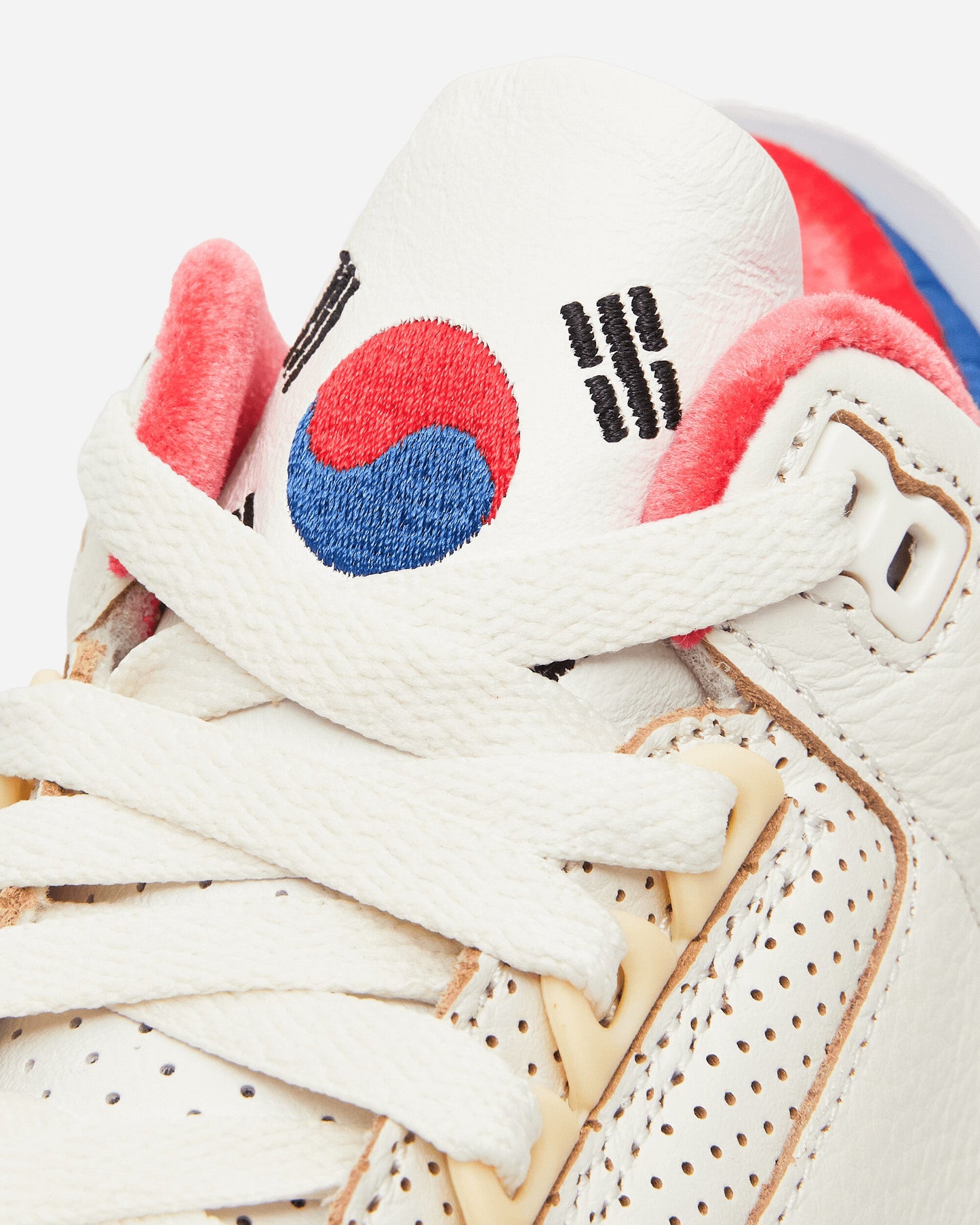 Air Jordan 3 Retro OG Sneakers Seoul