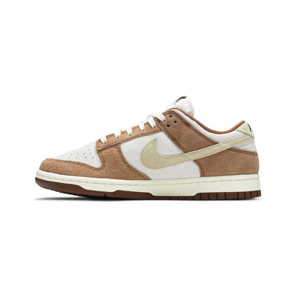 Dunk Low 'Medium Curry' (2021)