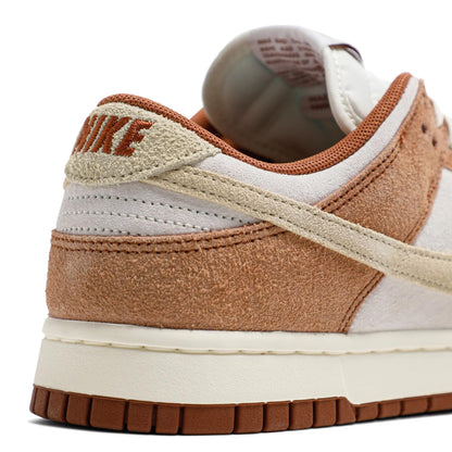 Dunk Low 'Medium Curry' (2021)