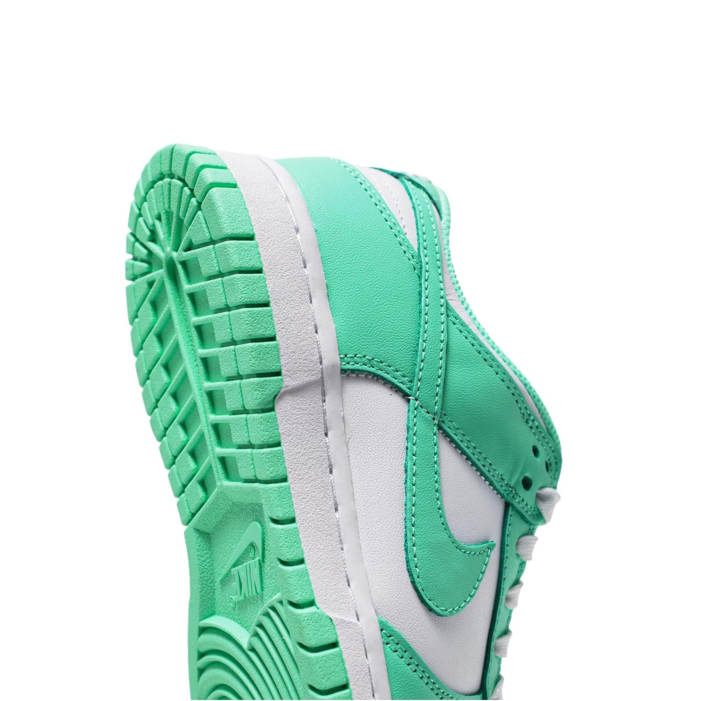 Dunk Low 'Green Glow' Women's (2021)