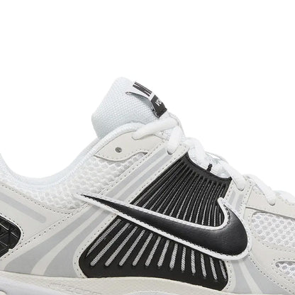 Zoom Vomero 5 'White Black' (2024)
