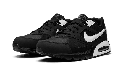 Air Max IVO 580518 011