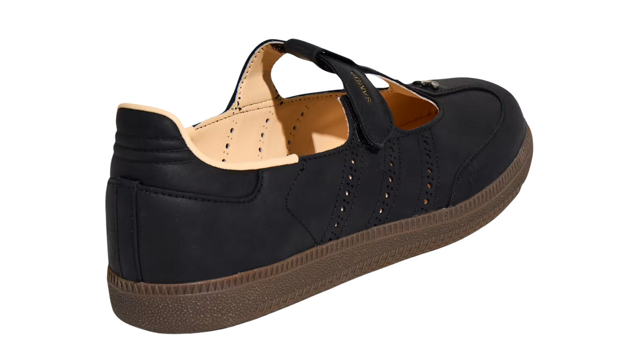 Samba Jane Core Black Gum (Women's)