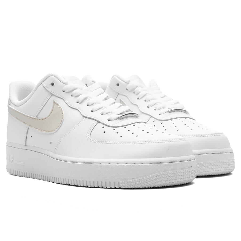Air Force 1 '07 - White/Light Khaki