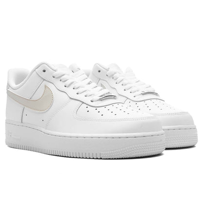 Air Force 1 '07 - White/Light Khaki