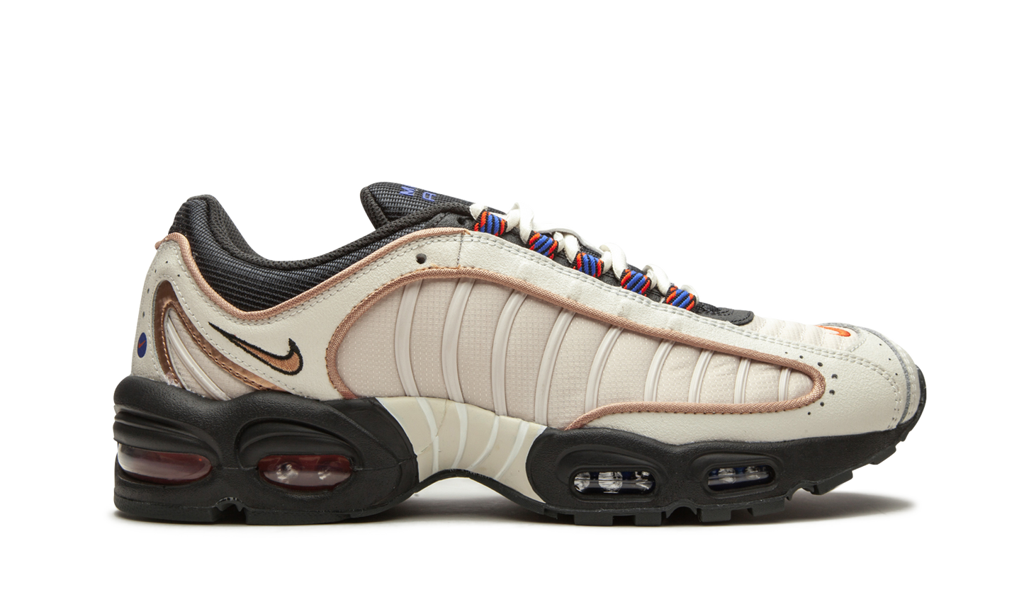 Air Max Tailwind 4 SE "Roman Numerals" CJ9681 001
