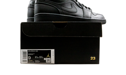 1 Mid "Triple Black" 554724 091