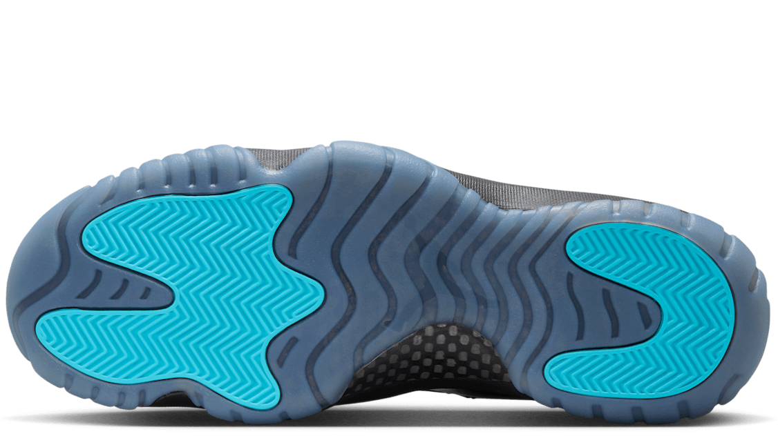 11 Retro Gamma Blue (2025)