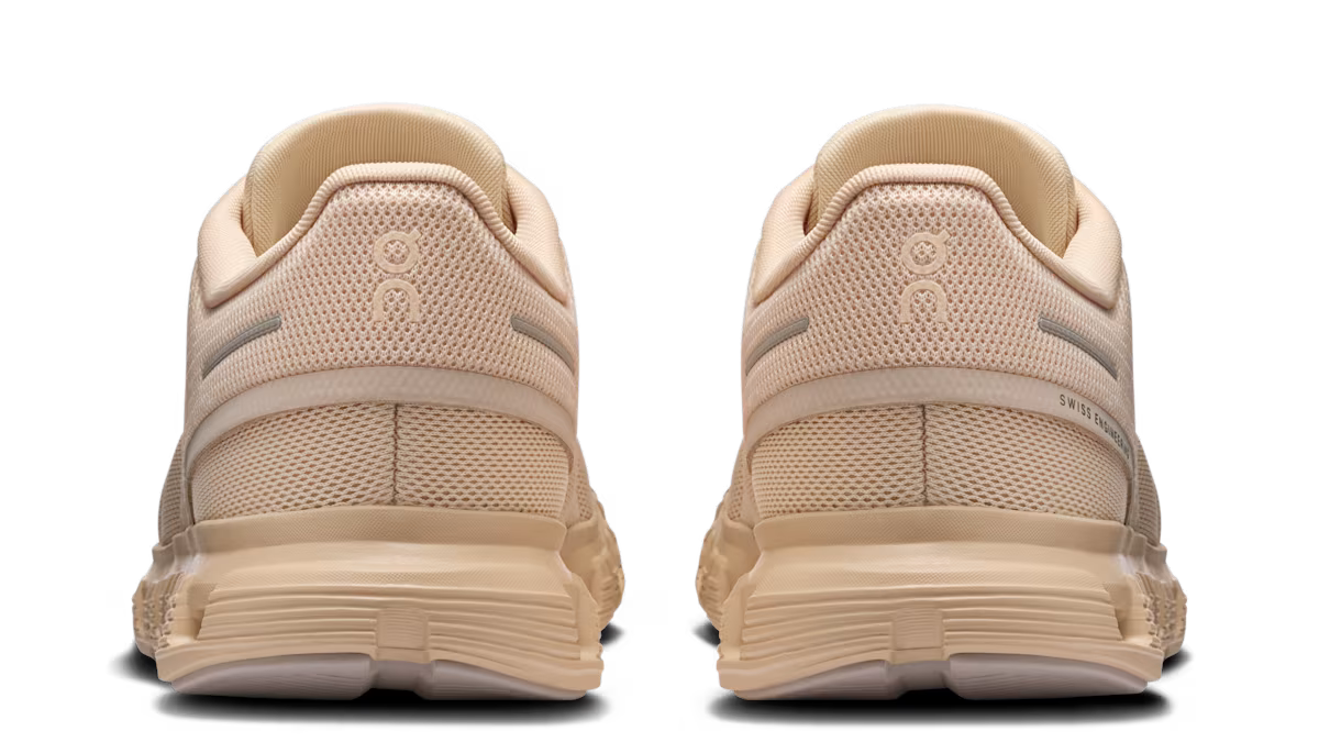 On Running Cloud 6 Sand Sand (Women’s)