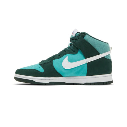 Dunk High Retro SE 'Athletic Club Pro Green' (2022)