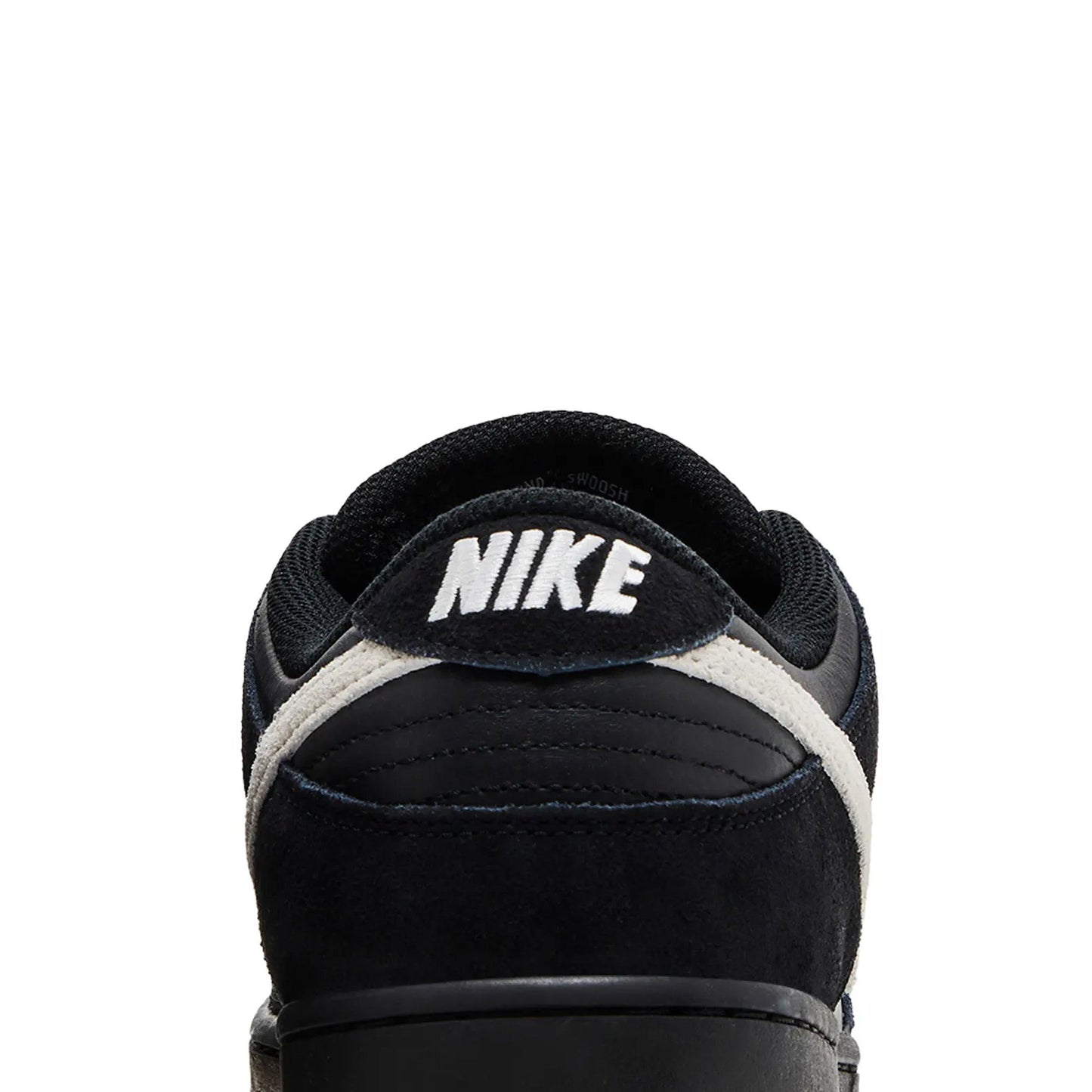 Dunk Low Pro SB 'Black White Gum' (2025)