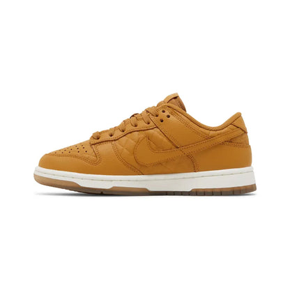 Nike Dunk Low Quilted 'Wheat' W (2022)