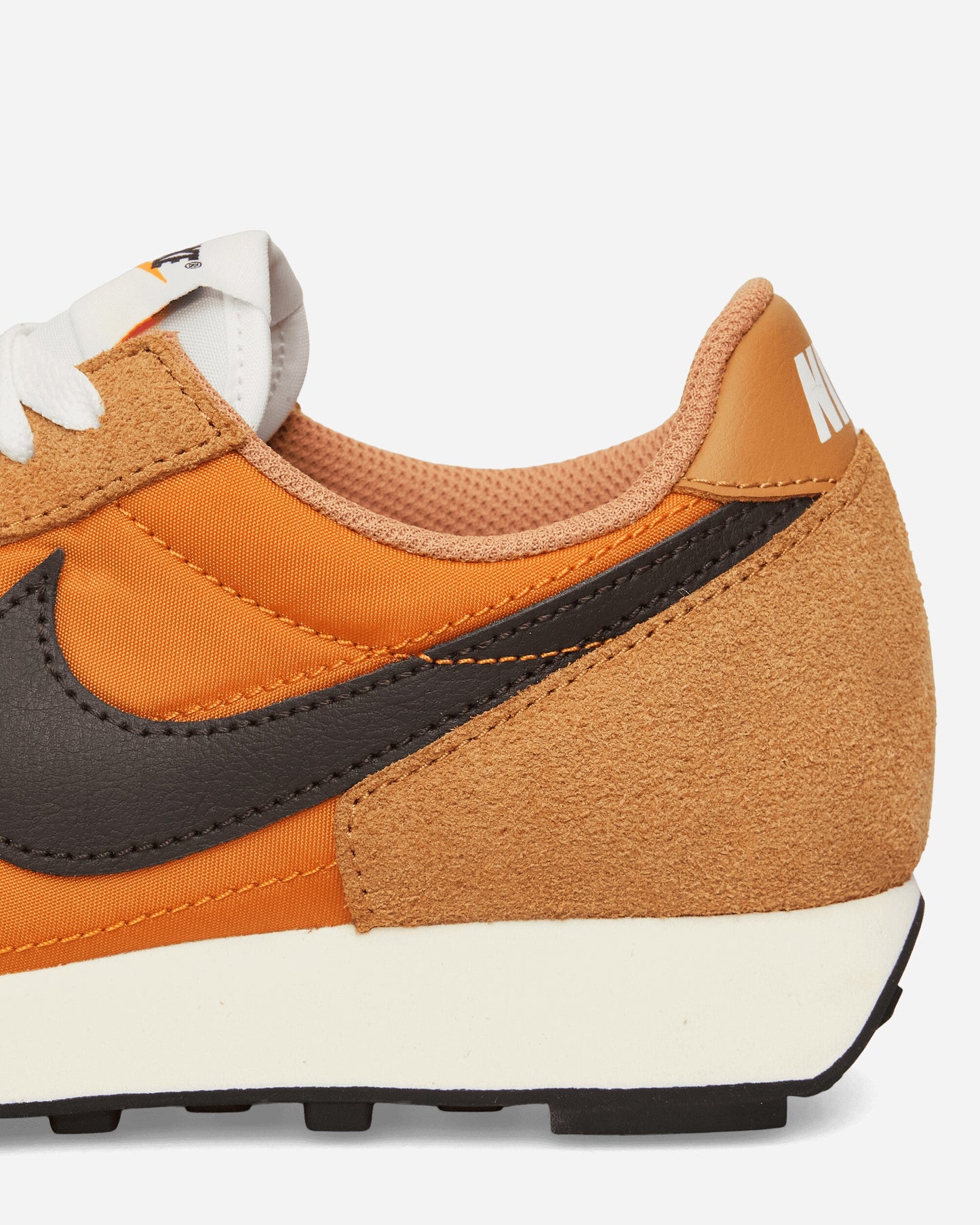 Daybreak Sneakers Flax / Velvet Brown