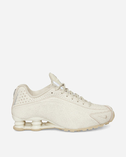 Shox R4 Sneakers Natural / Metallic Silver