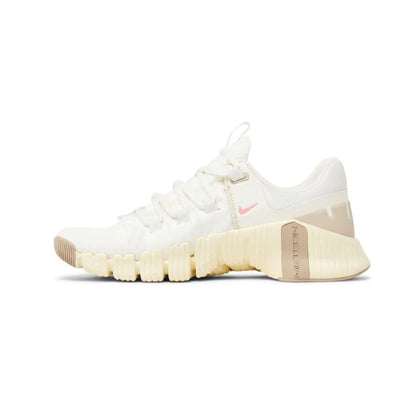 Free Metcon 5 'Sail Sanddrift' Women's (2023)