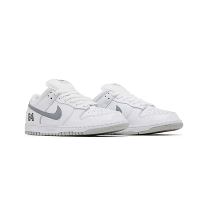 Dunk Low Supreme 94 'White Metallic Silver' (2025)