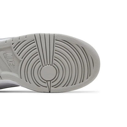 Dunk Low Supreme 94 'White Metallic Silver' (2025)