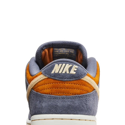 Dunk Low 'Light Carbon Monarch' (2024)