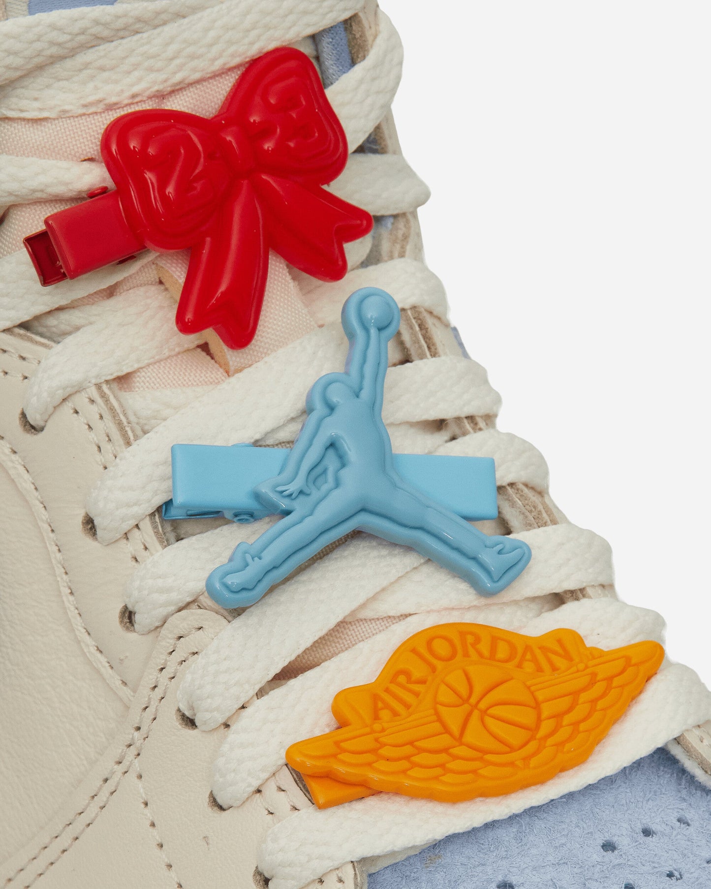 Women's Air Jordan 1 Retro High OG Sneakers Pale Ivory / Psychic Blue
