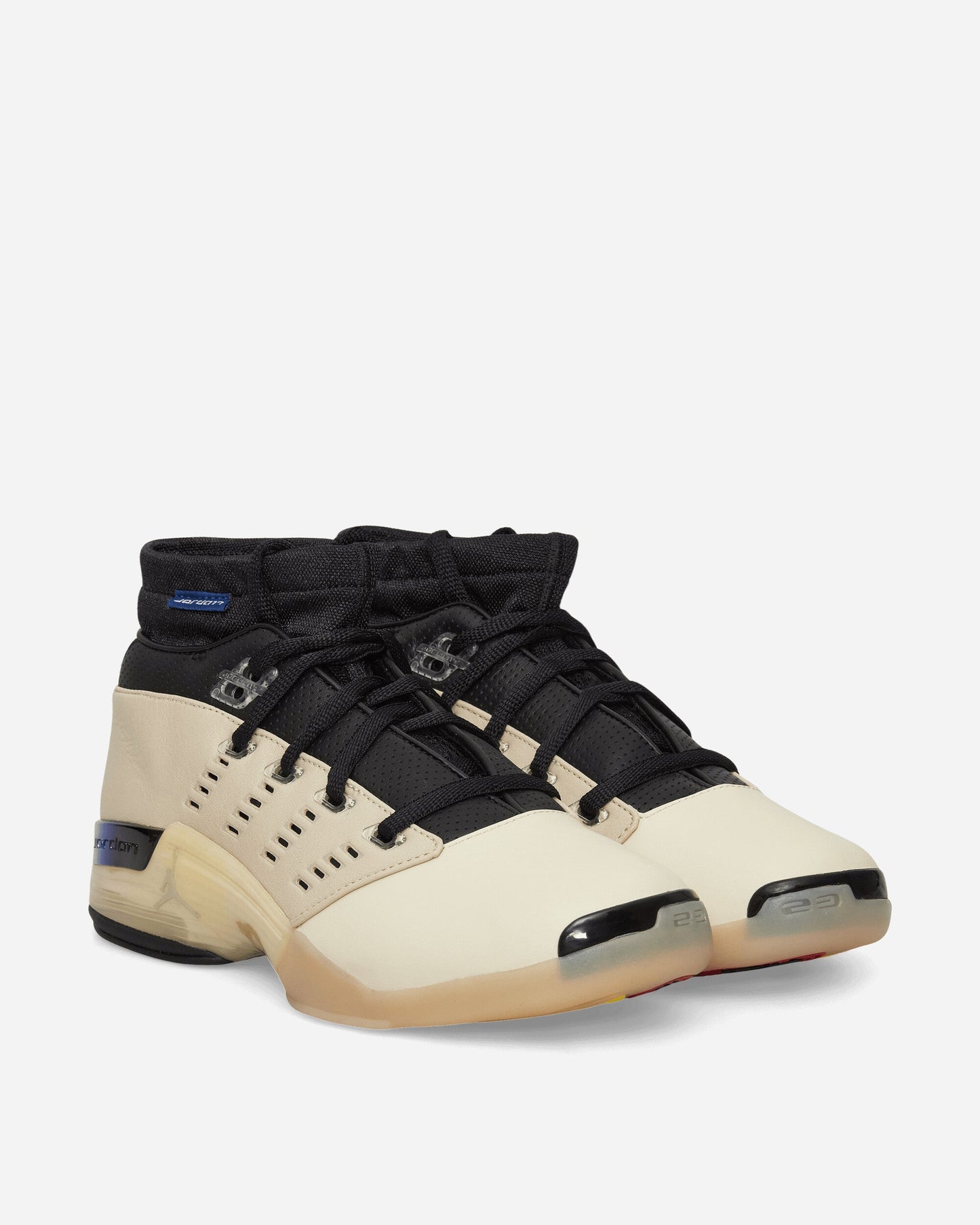 Infinite Archives Air Jordan 17 Retro Low Sneakers Beach / Metallic Silver / Black