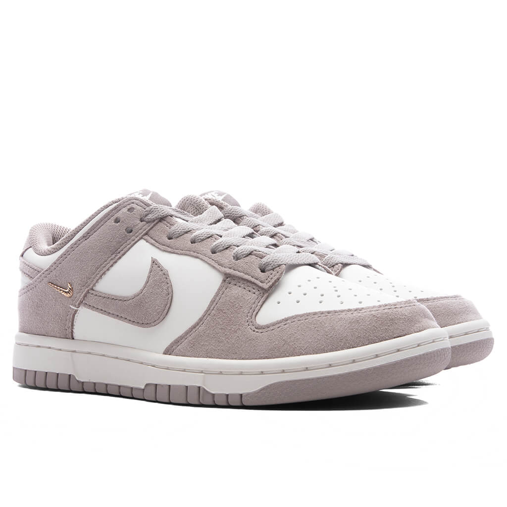 Women's Dunk Low - Sail/Malt/Metallic Gold