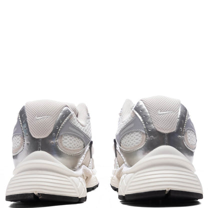 Women's V5 RNR - Summit White/Light Orewood Brown/Sail/Black