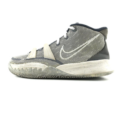 KYRIE 7