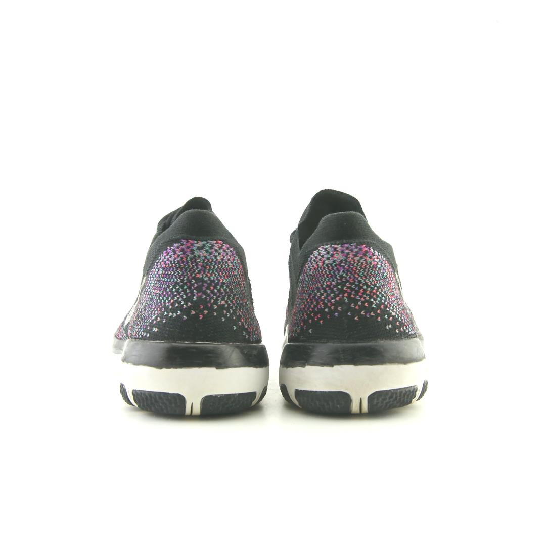 FLYKNIT 2 FREE FOCUS