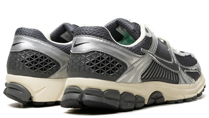 Zoom Vomero 5 Iron Grey Chrome