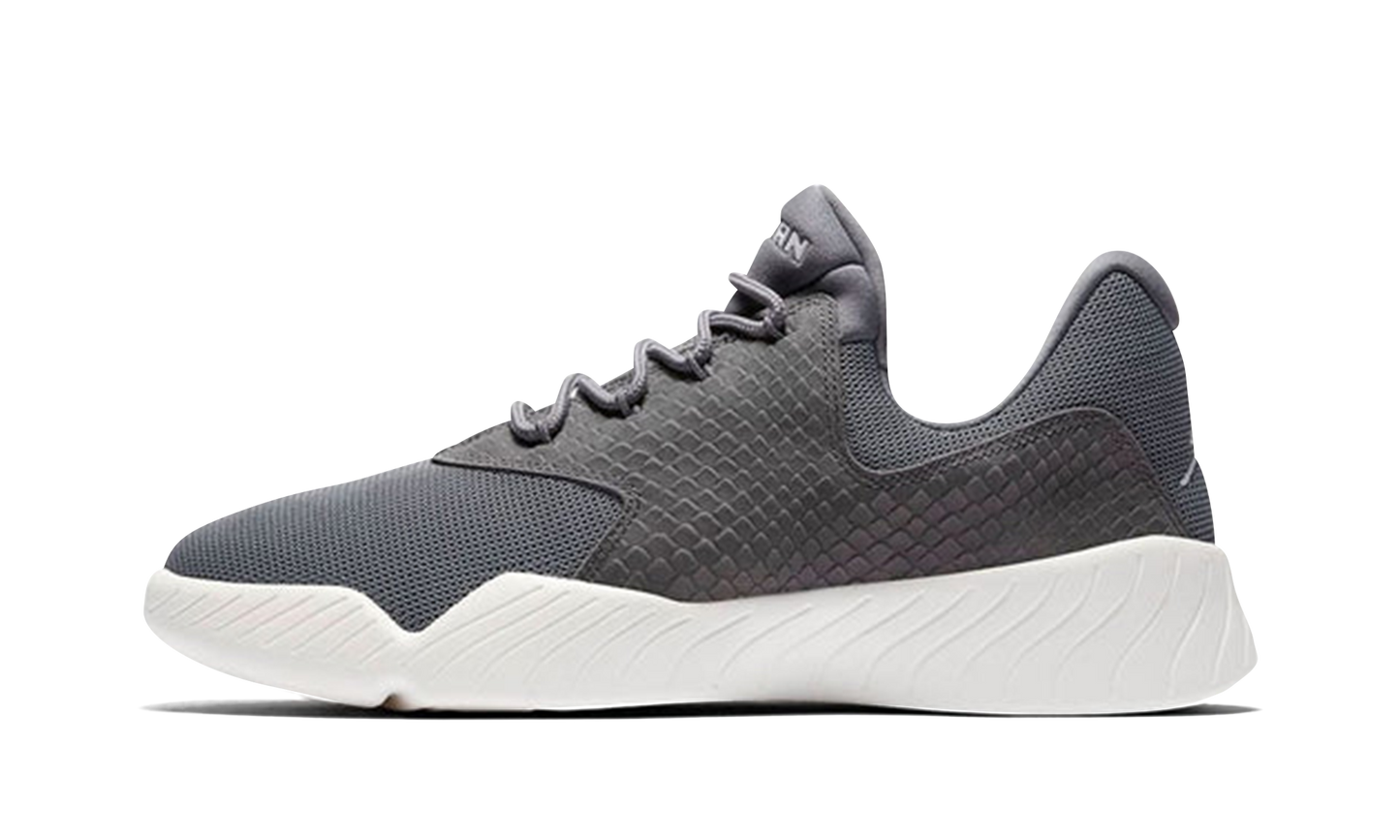J23 Low Trainers "COOL GREY" 905288 003